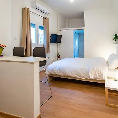 Apartment Acropolis Explorer By Wehost *
